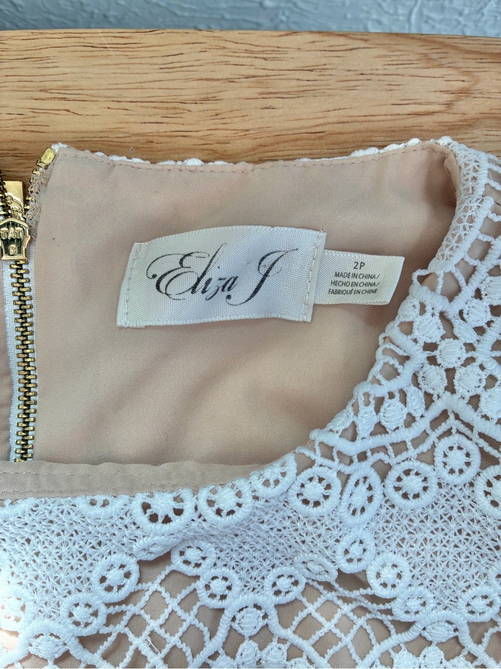 Eliza J White Medallion Lace Overlay Sheath Dress White Nude 2P - Picture 2 of 10